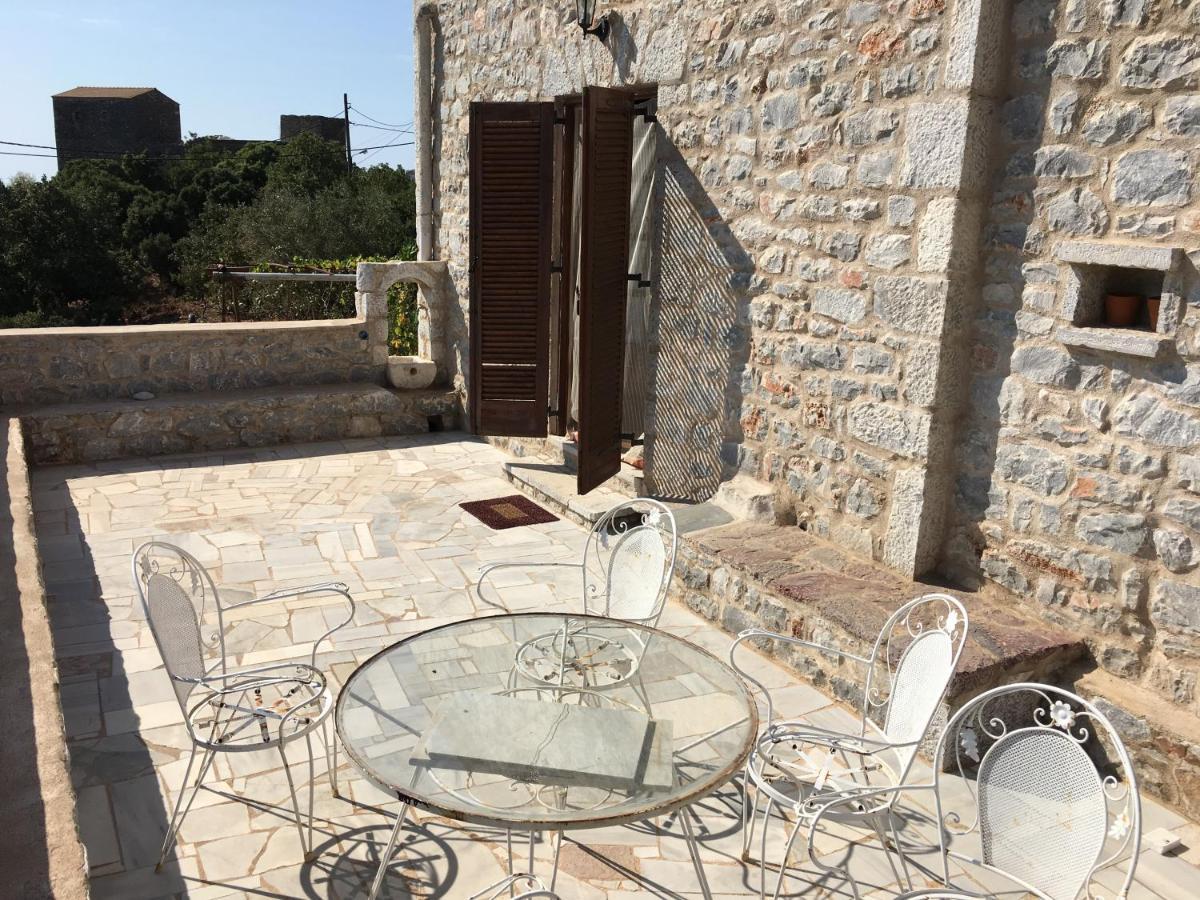 Lodge γαλήνη στα πιο άγρια τοπία της μάνης *