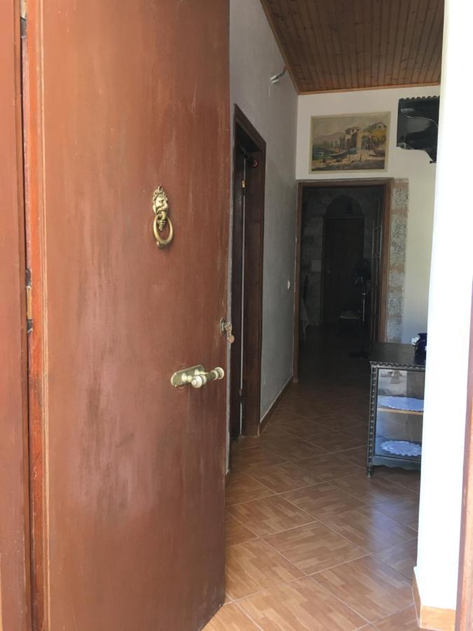 γαλήνη στα πιο άγρια τοπία της μάνης Λάγια